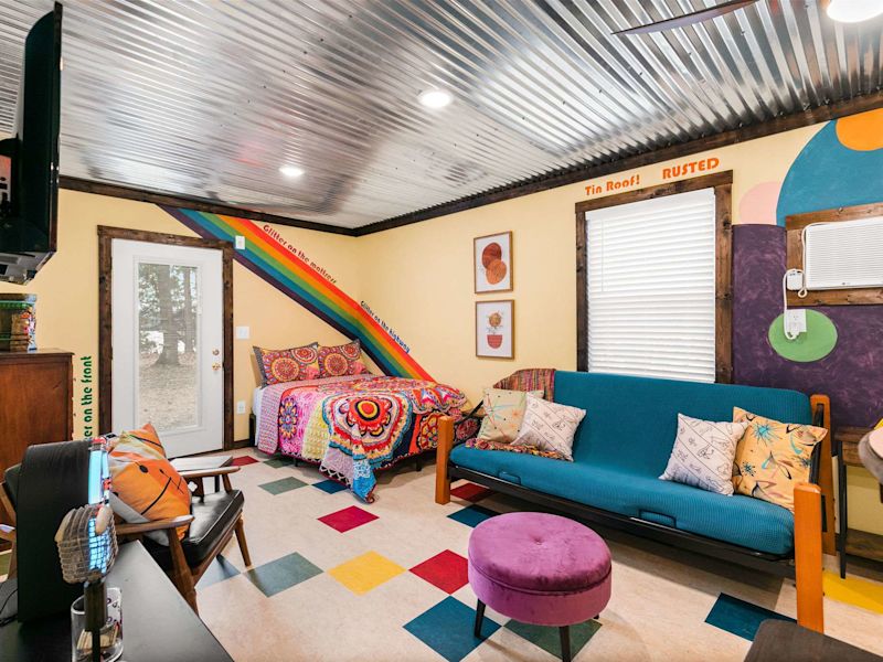 Love Shack — photo 3