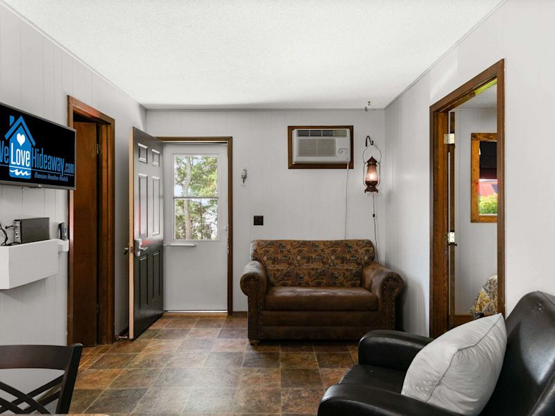 Trails End Cabin — photo 3